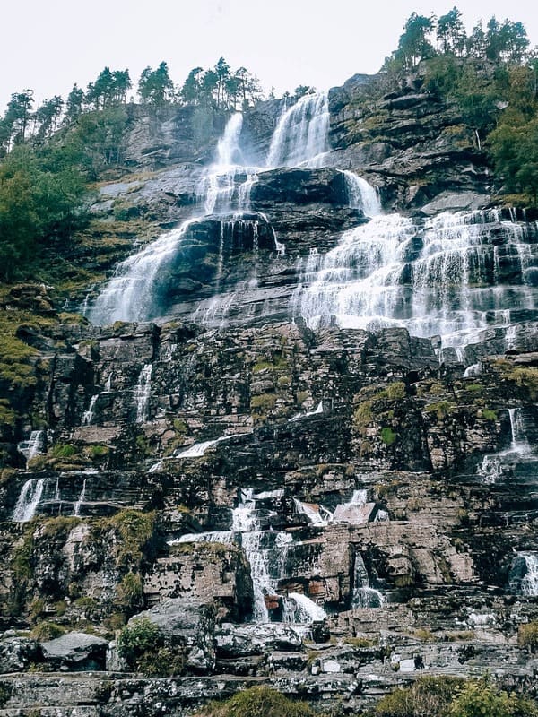 Cascata Tvindefossen a Voss