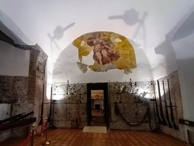 Sala della Giustizia con raffigurazione di San Michele Arcangelo